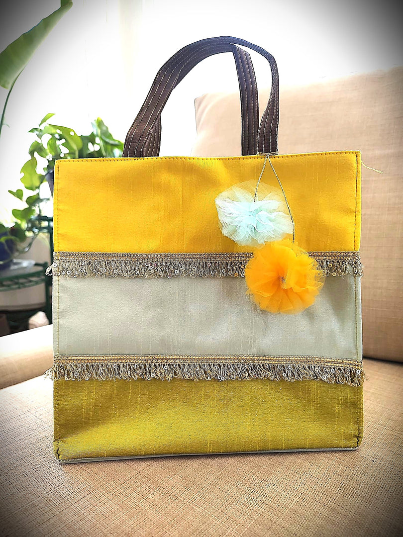 Beautiful reusable bags for return gifts/for Weddings/welcome bags, email/WhatsApp message for pricing, 14in x 10 in x 6 in,